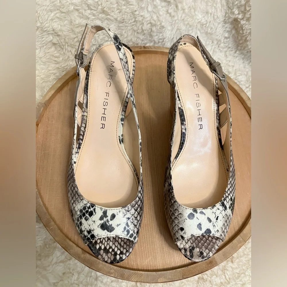 Marc Fisher Peep Toe Snakeskin Cork Wedges Platform Heels Size 6